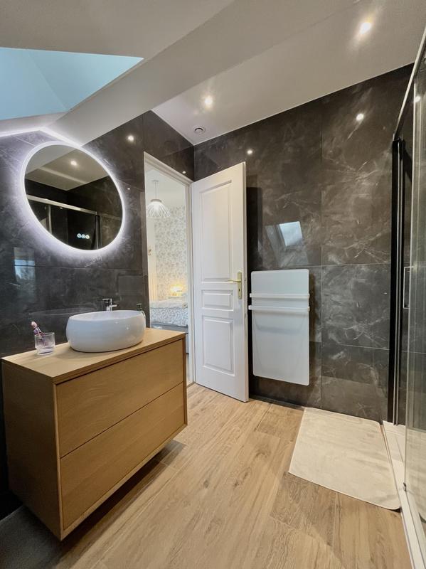 Maison contemporaine - 250 m² - 8 pièces