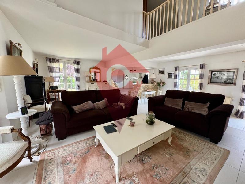 Maison - 232 m² - 8 pièces