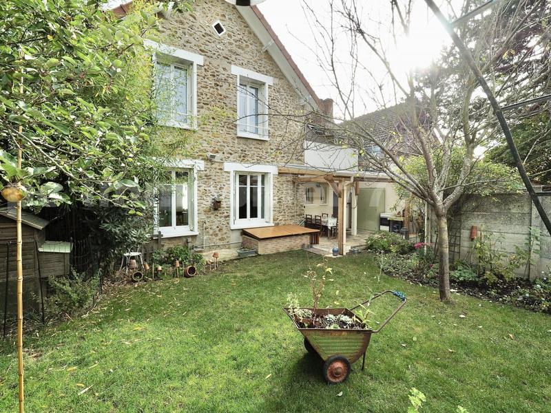 Maison en pierre - 134 m² - 6 pièces