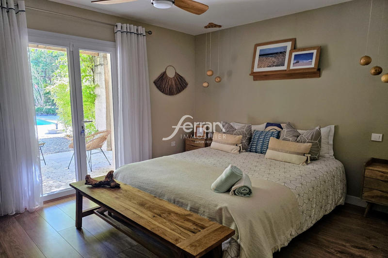 Maison - 200 m² - 7 pièces