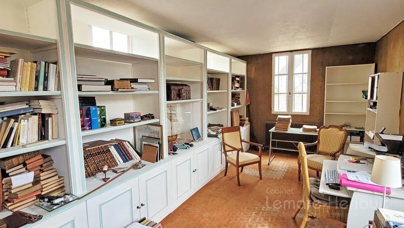 Maison - 244 m² - 11 pièces