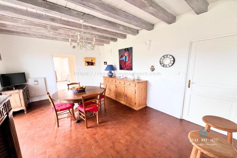 Maison traditionnelle - 222 m² - 7 pièces