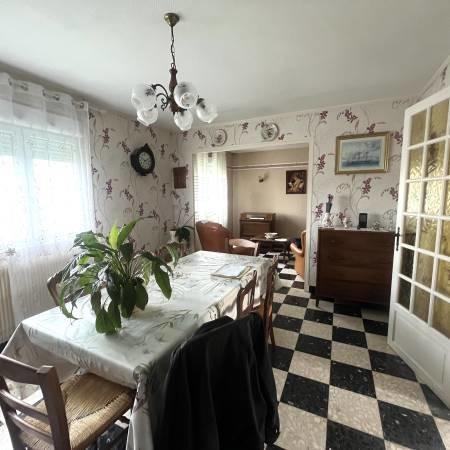 Maison - 64 m² - 5 pièces