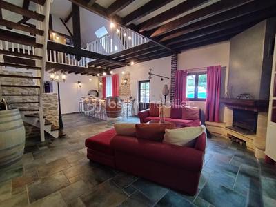 Longère - 250 m² - 10 pièces