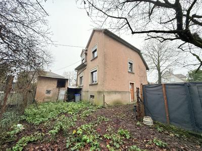 Maison - 101 m² - 5 pièces