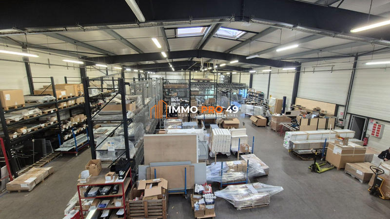 Local d'activités - 3 330 m²