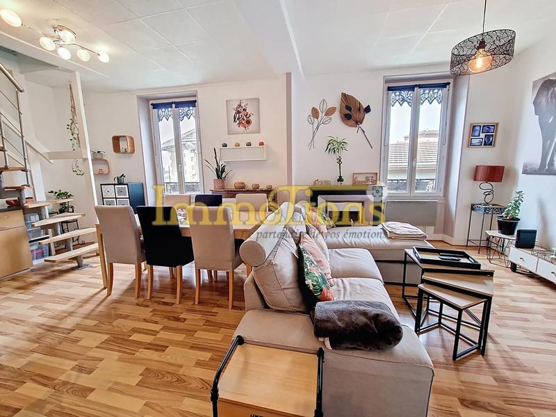 Appartement - 90 m² - 4 pièces