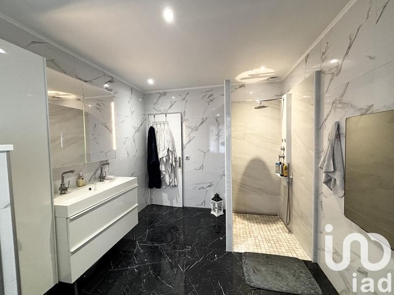 Maison - 165 m² - 7 pièces