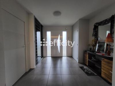 Maison - 190 m² - 7 pièces