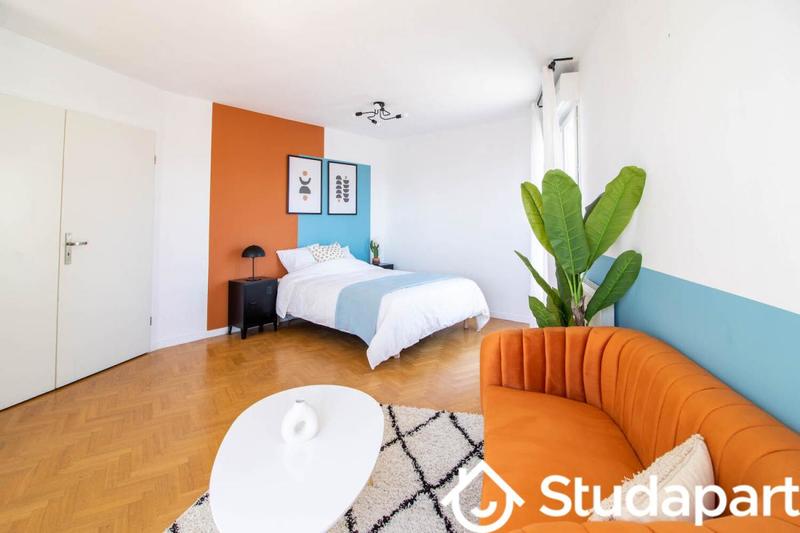 Chambre - 13 m² - 1 pièce