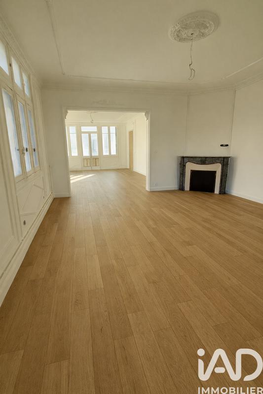 Maison - 378 m² - 13 pièces