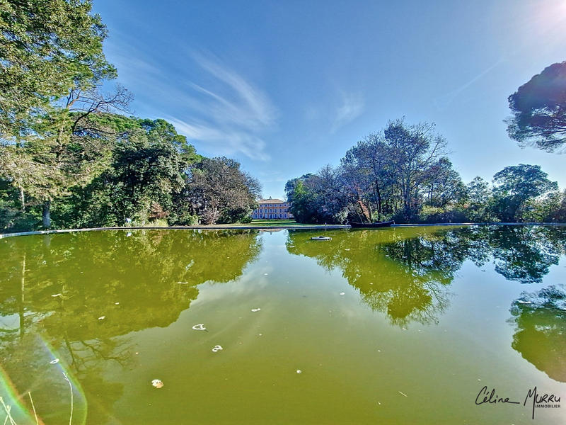 Château - 1 452 m² - 29 pièces