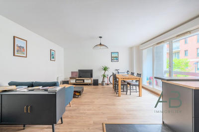 Appartement - 67 m² - 3 pièces