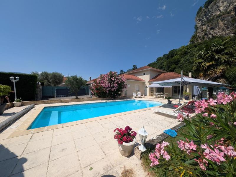 Villa - 150 m² - 6 pièces
