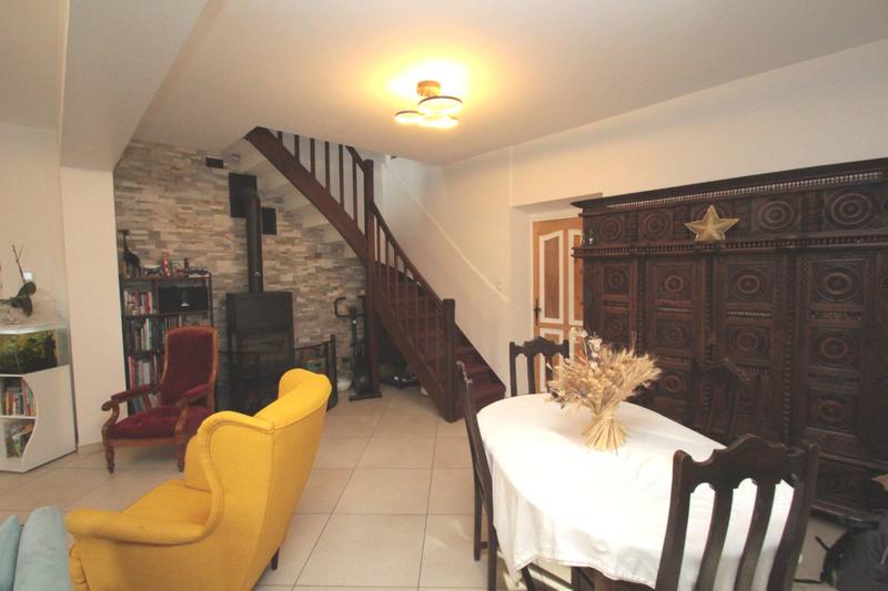 Maison - 195 m² - 8 pièces