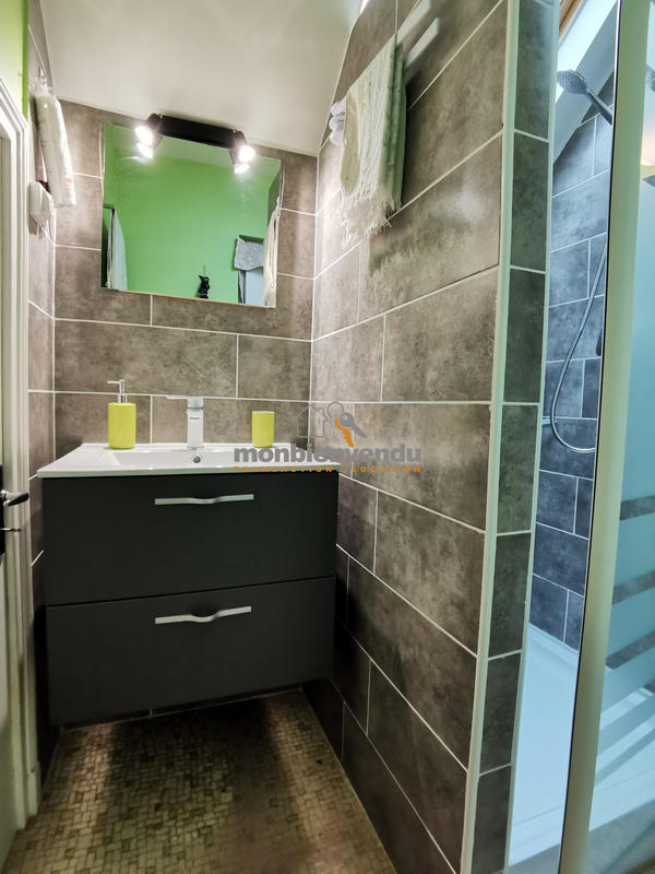 Maison traditionnelle - 142 m² - 6 pièces