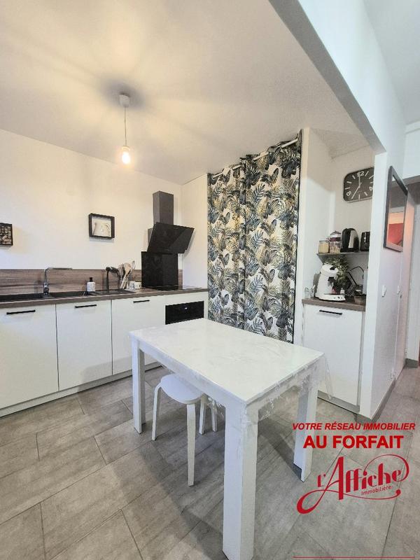Maison - 93 m² - 5 pièces