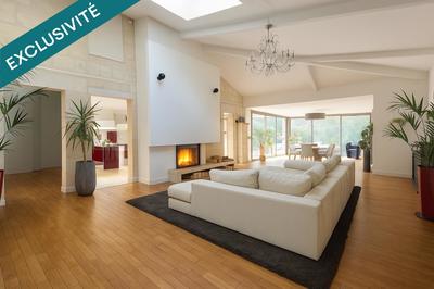 Maison de maîtres - 322 m² - 7 pièces