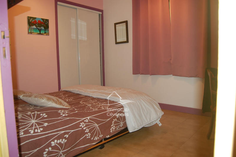 Maison - 250 m² - 10 pièces