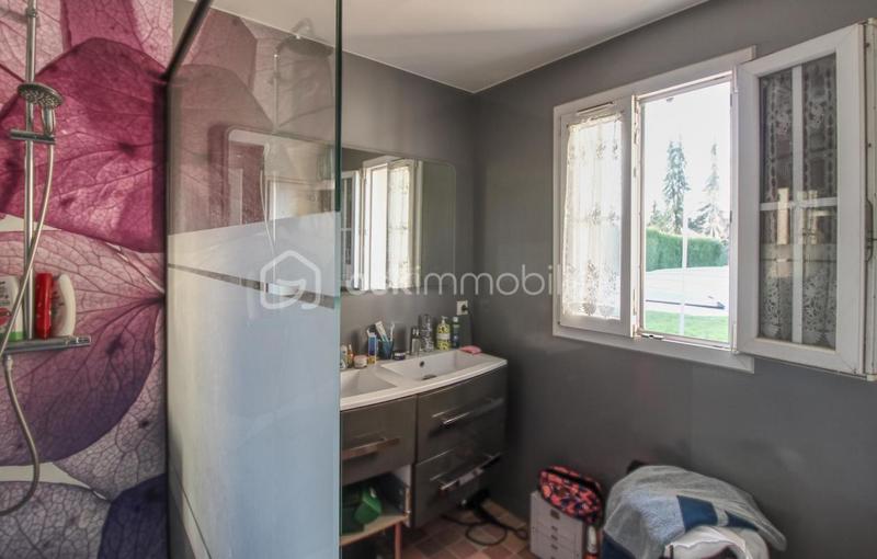 Maison - 200 m² - 8 pièces