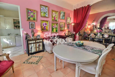 Maison de ville - 350 m² - 9 pièces