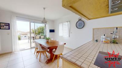 Maison - 288 m² - 10 pièces