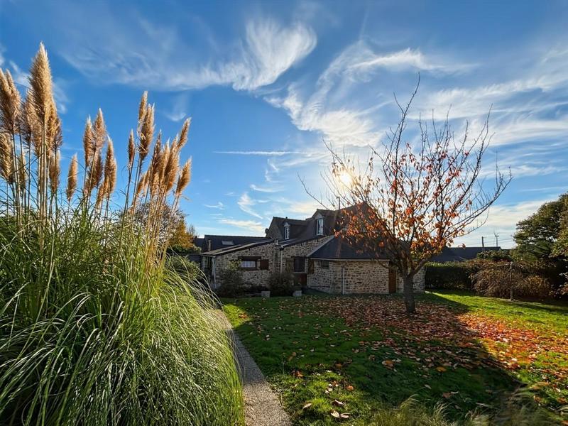 Maison - 262 m² - 6 pièces