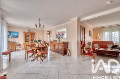 Maison - 105 m² - 5 pièces