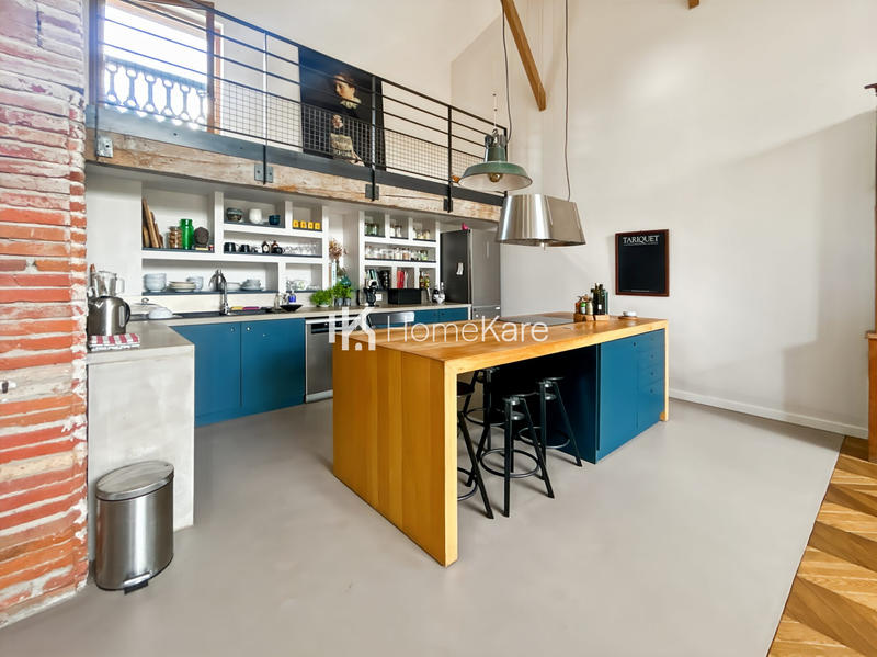 Maison - 435 m² - 10 pièces