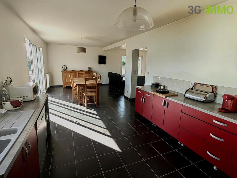 Maison traditionnelle - 159 m² - 6 pièces