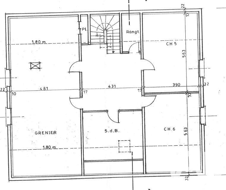 Maison - 225 m² - 9 pièces