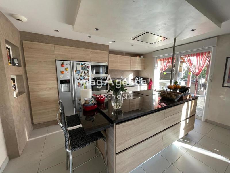 Maison - 169 m² - 7 pièces