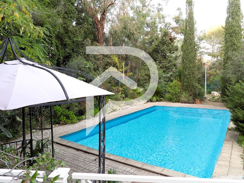 Maison - 152 m² - 7 pièces