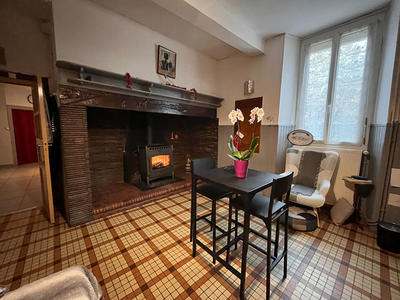 Maison - 361 m² - 13 pièces