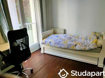 Chambre - 12 m² - 1 pièce