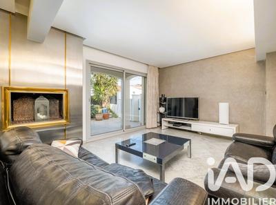 Maison - 188 m² - 8 pièces