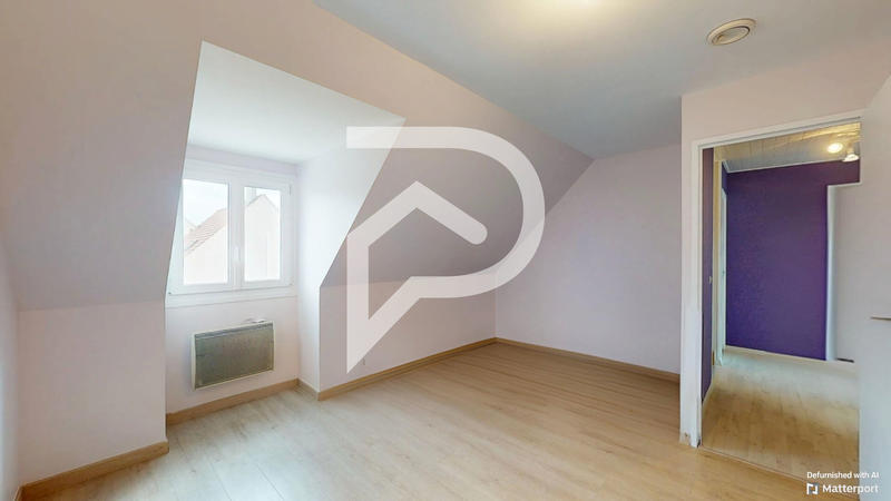 Maison - 180 m² - 8 pièces