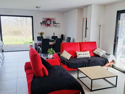 Maison - 137 m² - 5 pièces