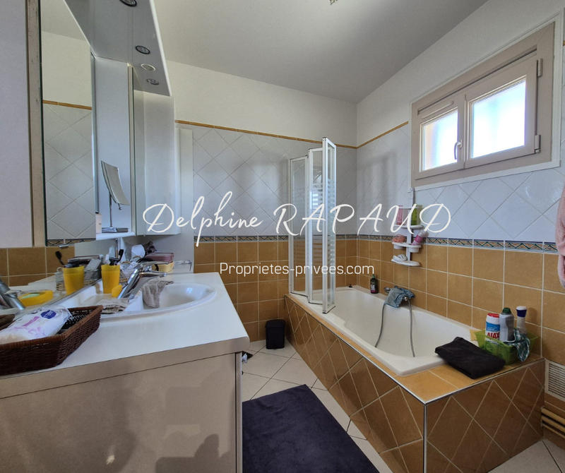 Maison - 167 m² - 8 pièces