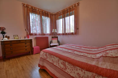 Maison - 226 m² - 11 pièces