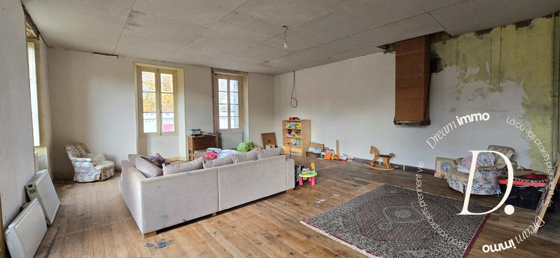 Maison - 200 m² - 4 pièces