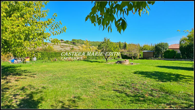 Terrain constructible - 880 m²