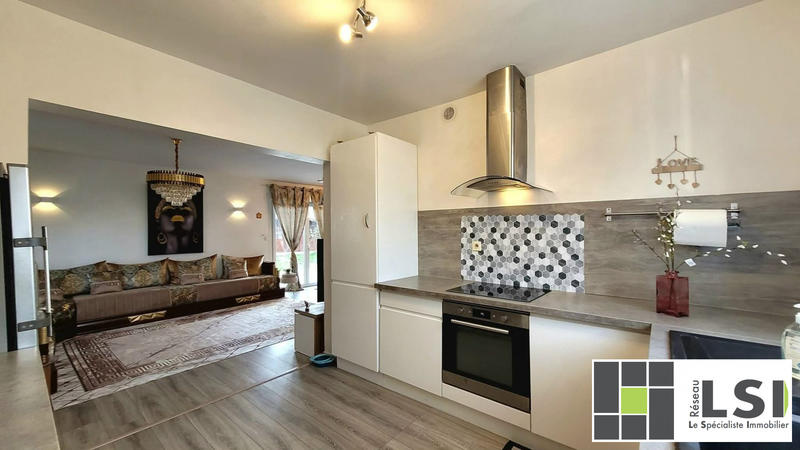 Maison - 122 m² - 9 pièces