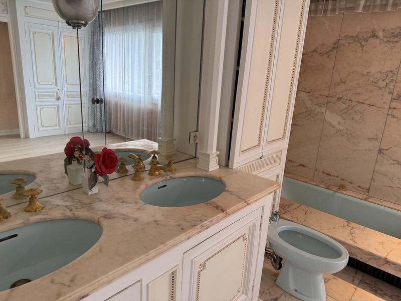 Maison contemporaine - 315 m² - 11 pièces