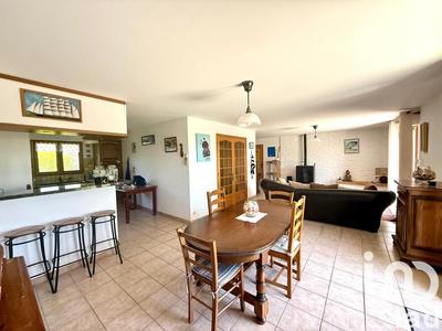 Maison - 147 m² - 7 pièces