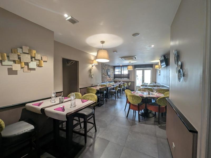 Local commercial - 240 m²