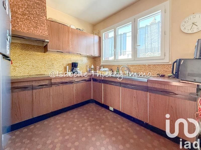 Maison - 182 m² - 9 pièces