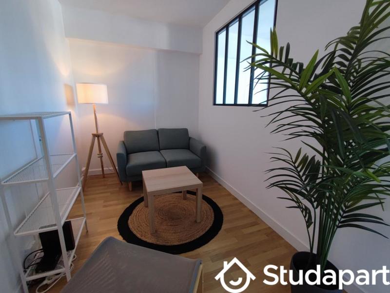 Chambre - 9 m² - 1 pièce