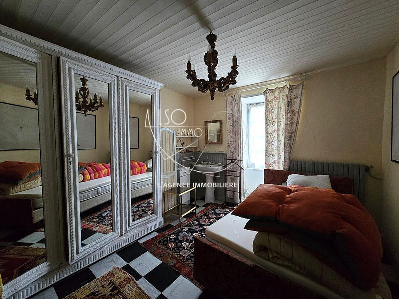 Maison ancienne - 194 m² - 6 pièces