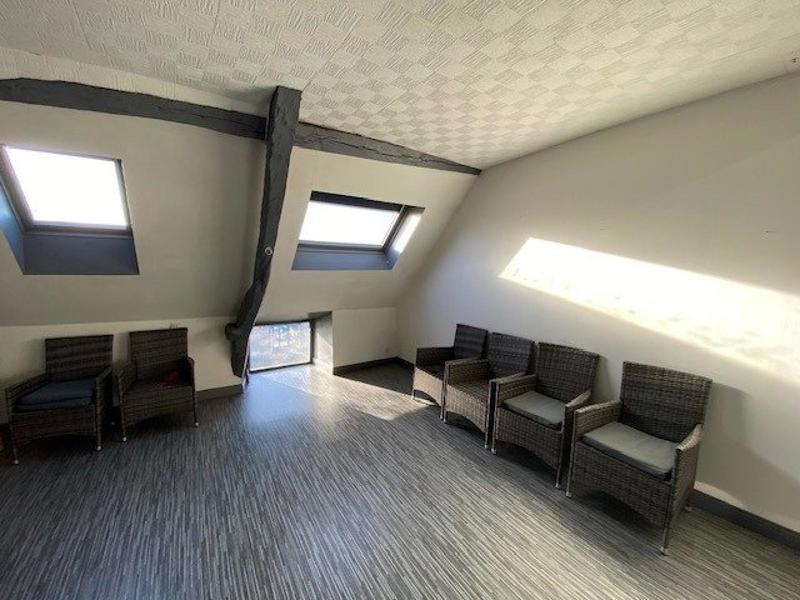 Local commercial - 326 m² - 9 pièces